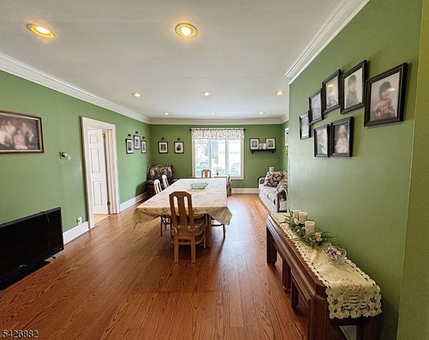 84 Saint Marys Pl, Nutley Twp., NJ 07110