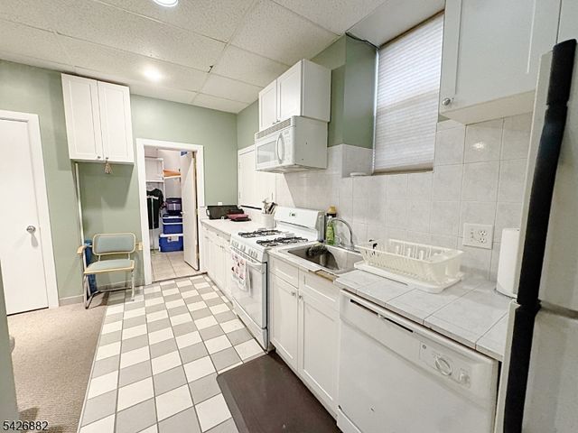 84 Saint Marys Pl, Nutley Twp., NJ 07110