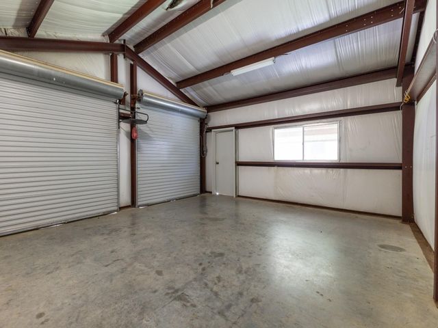 210 N Church Street, Fayetteville, TX 78940