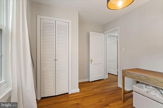 2916 BROOK DR, Falls Church, VA 22042