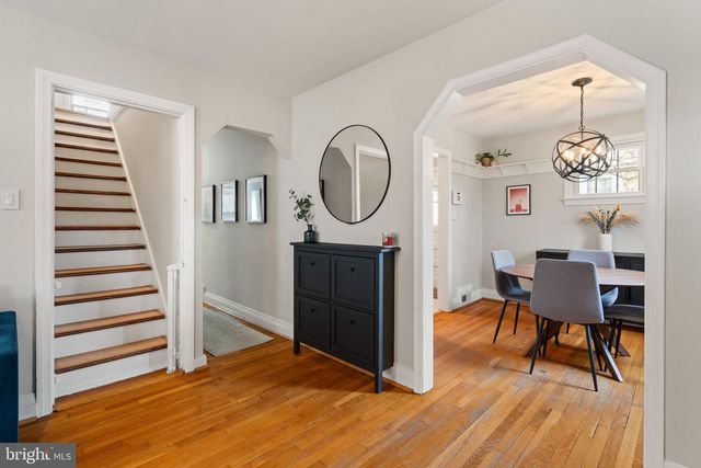 2916 BROOK DR, Falls Church, VA 22042