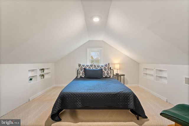 2916 BROOK DR, Falls Church, VA 22042