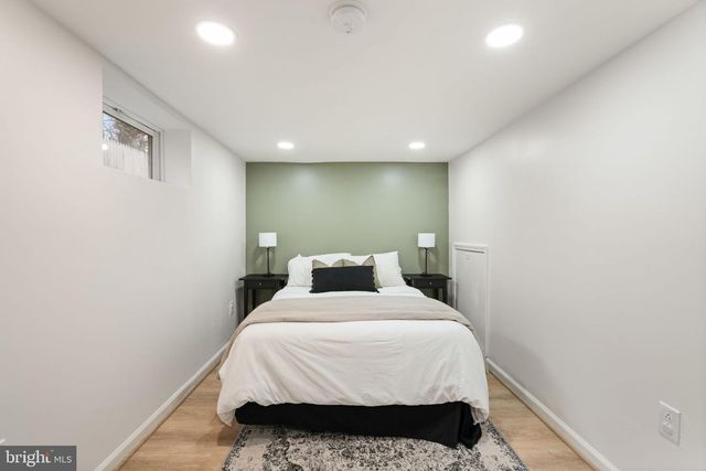 2916 BROOK DR, Falls Church, VA 22042