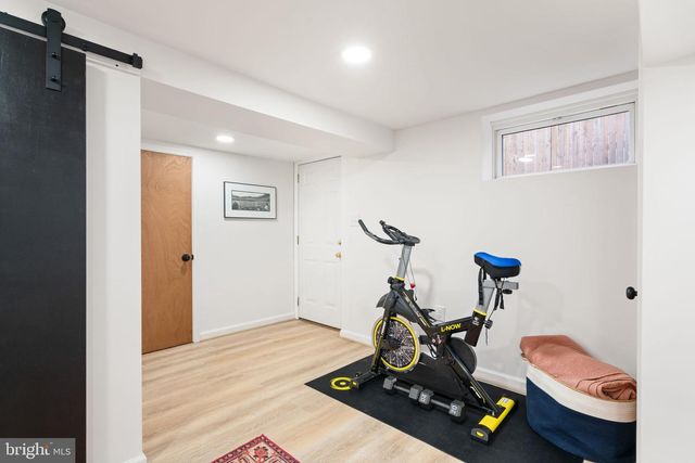 2916 BROOK DR, Falls Church, VA 22042