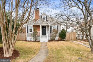 2916 BROOK DR, Falls Church, VA 22042