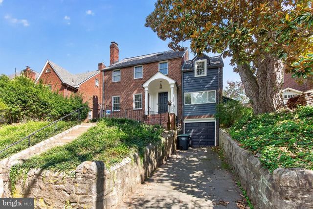 4929 MACARTHUR BLVD NW, Washington, DC 20007