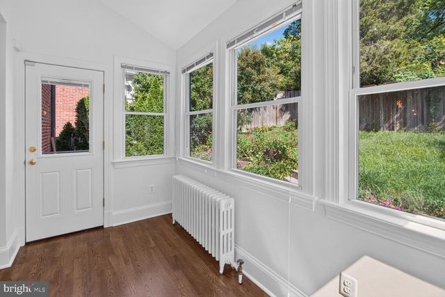 4929 MACARTHUR BLVD NW, Washington, DC 20007