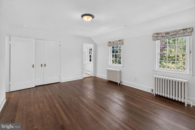 4929 MACARTHUR BLVD NW, Washington, DC 20007