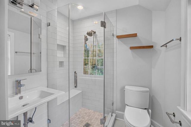 4929 MACARTHUR BLVD NW, Washington, DC 20007