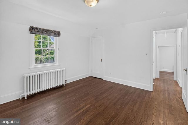 4929 MACARTHUR BLVD NW, Washington, DC 20007