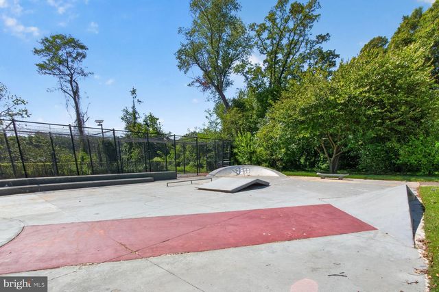 4929 MACARTHUR BLVD NW, Washington, DC 20007