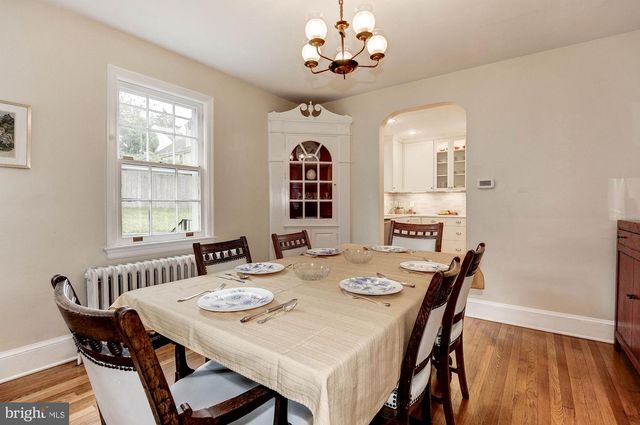 4929 MACARTHUR BLVD NW, Washington, DC 20007