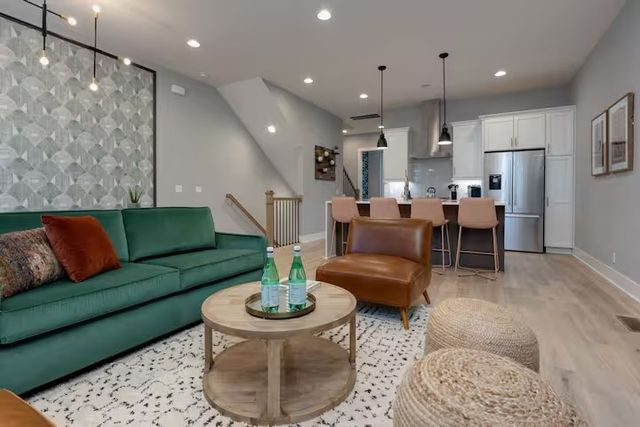 501 27th Ave N Apt 2, Nashville, TN 37209