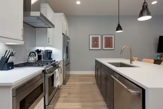 501 27th Ave N Apt 2, Nashville, TN 37209