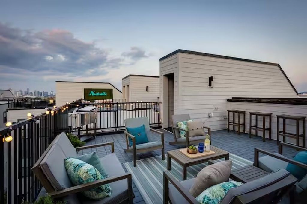 501 27th Ave N Apt 2, Nashville, TN 37209