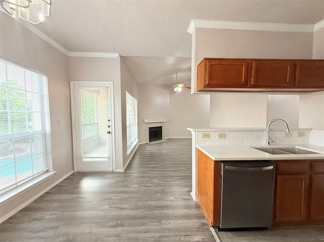 4115 Esters Road 704, Irving, TX 75038
