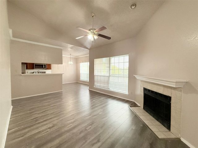 4115 Esters Road 704, Irving, TX 75038