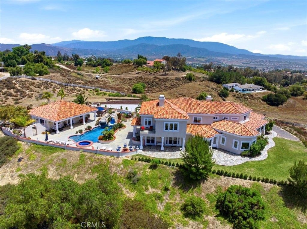 Image 1 of property listing at 34351 Calle Vista, Temecula, CA 92592