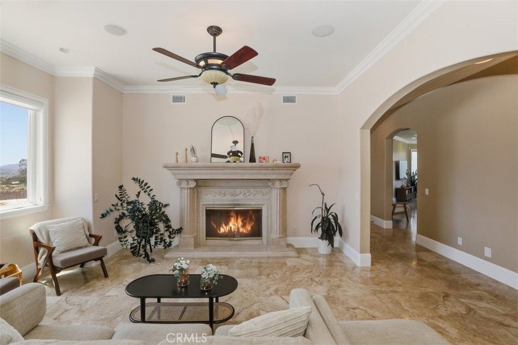 Image 10 of property listing at 34351 Calle Vista, Temecula, CA 92592