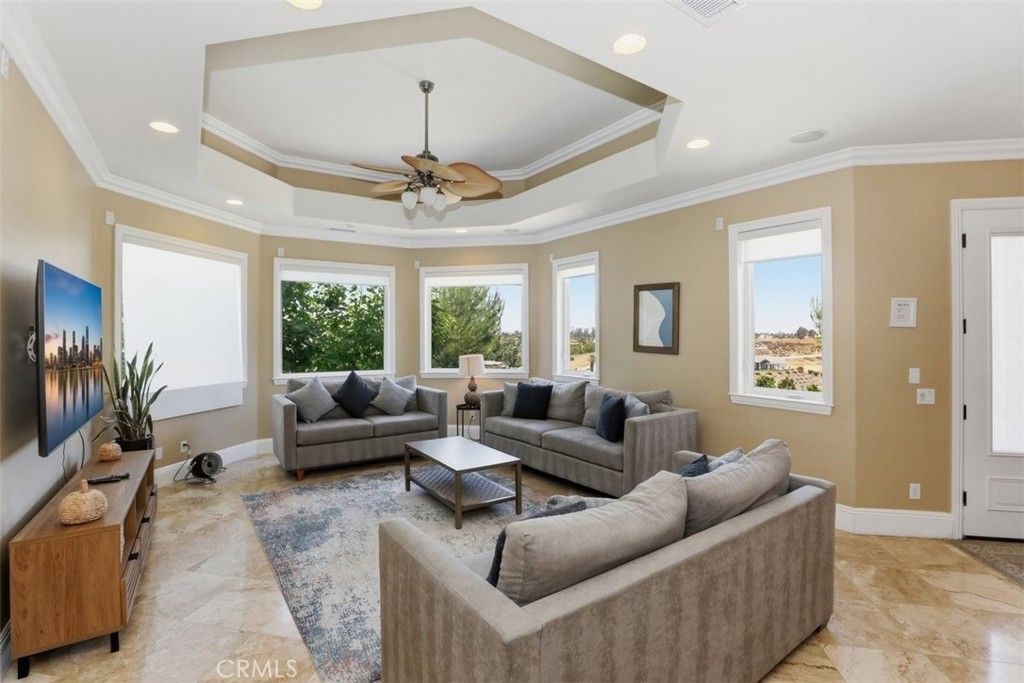 Image 11 of property listing at 34351 Calle Vista, Temecula, CA 92592
