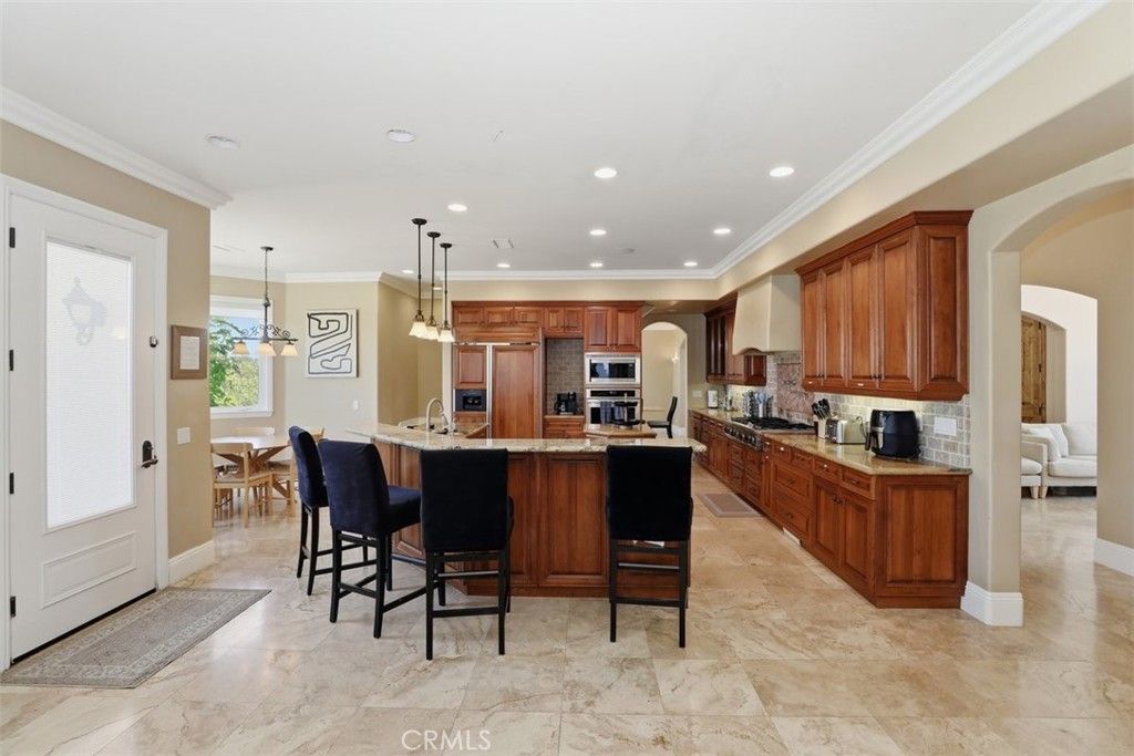 Image 14 of property listing at 34351 Calle Vista, Temecula, CA 92592