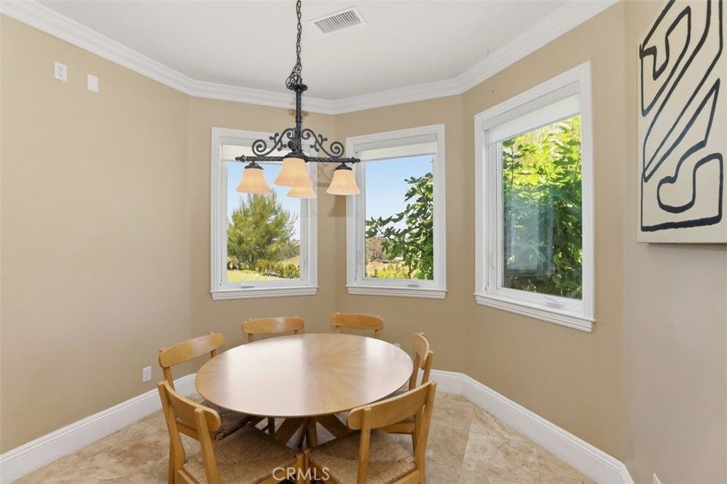 Image 18 of property listing at 34351 Calle Vista, Temecula, CA 92592
