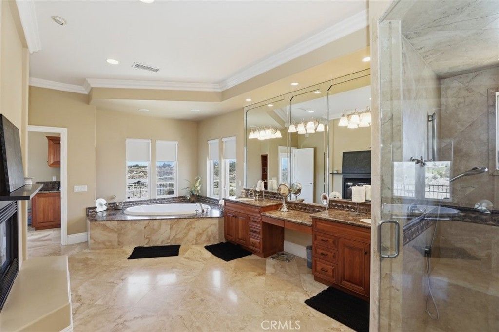Image 21 of property listing at 34351 Calle Vista, Temecula, CA 92592