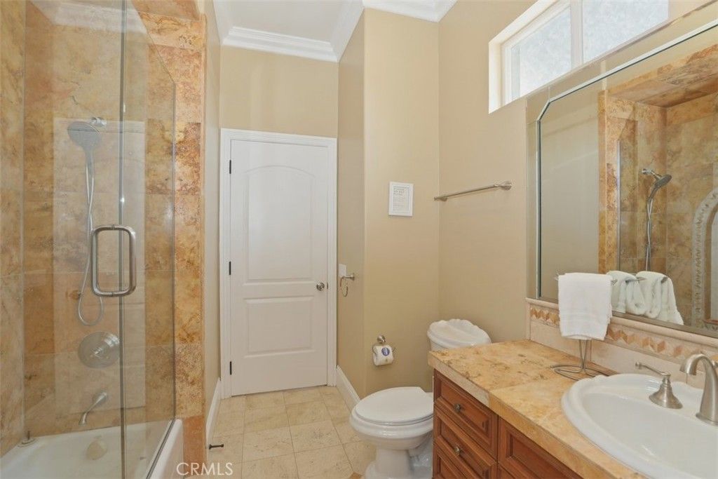 Image 28 of property listing at 34351 Calle Vista, Temecula, CA 92592