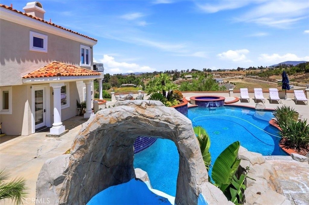 Image 33 of property listing at 34351 Calle Vista, Temecula, CA 92592