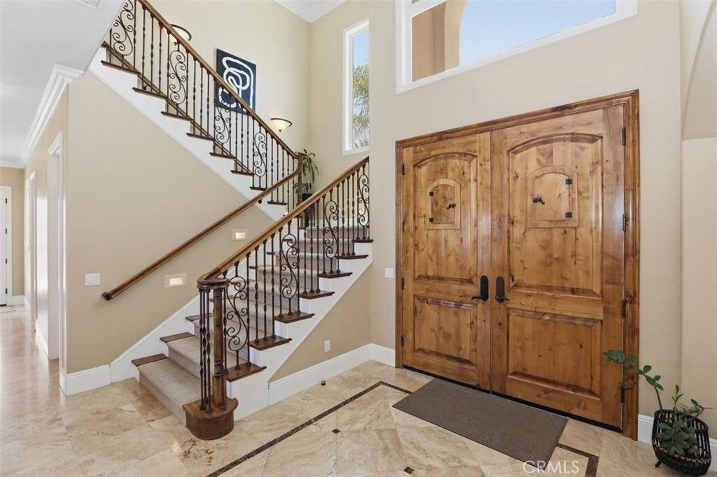 Image 9 of property listing at 34351 Calle Vista, Temecula, CA 92592