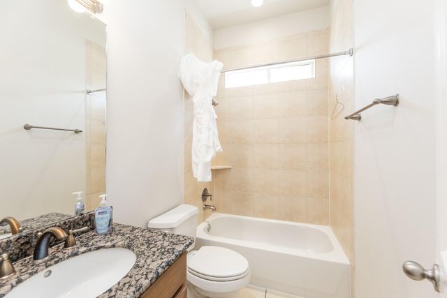2616 Starboard Point Drive, Houston, TX 77054