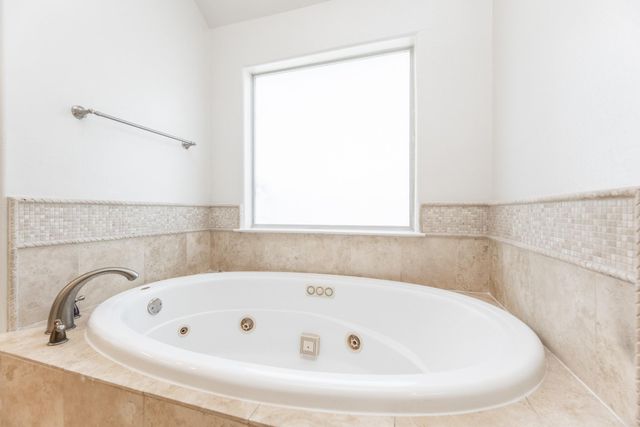 2616 Starboard Point Drive, Houston, TX 77054