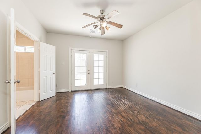 2616 Starboard Point Drive, Houston, TX 77054
