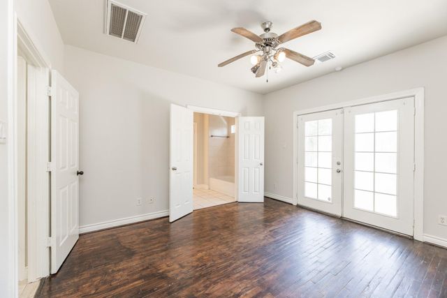 2616 Starboard Point Drive, Houston, TX 77054