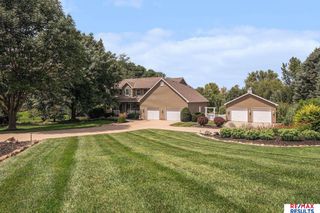 16660 Sage Street, Omaha, NE 68136