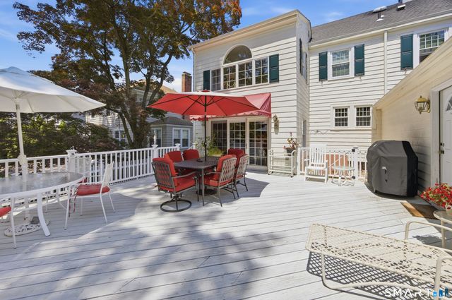 37 Ridgewood Avenue, North Haven, CT 06473