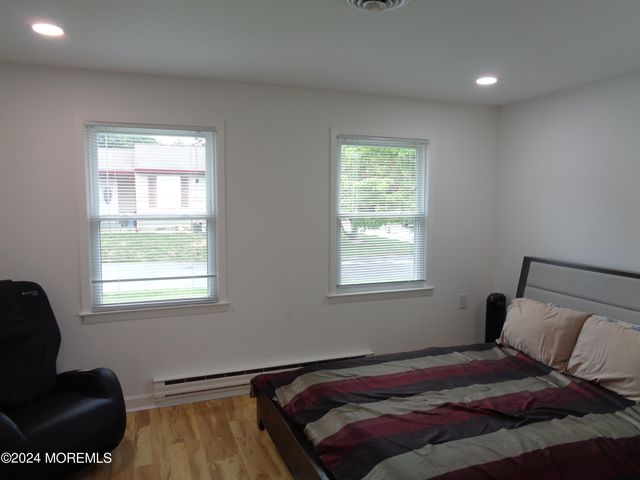 62 Keene Street, Whiting, NJ 08759