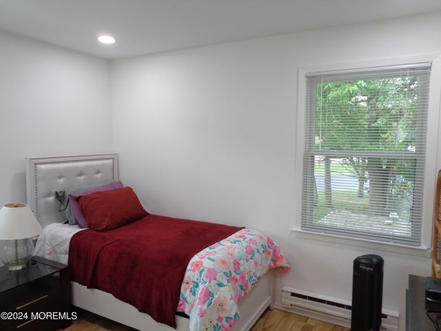 62 Keene Street, Whiting, NJ 08759