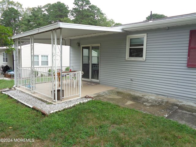 62 Keene Street, Whiting, NJ 08759