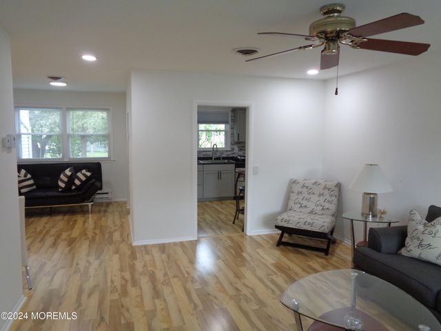 62 Keene Street, Whiting, NJ 08759