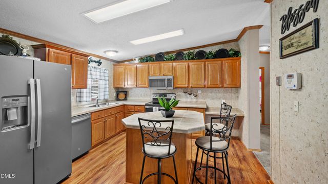 105 Mallard Creek Drive, Graham, NC 27253