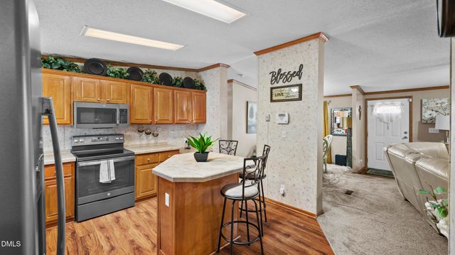 105 Mallard Creek Drive, Graham, NC 27253