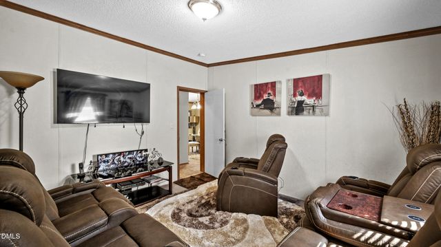 105 Mallard Creek Drive, Graham, NC 27253