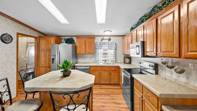 105 Mallard Creek Drive, Graham, NC 27253