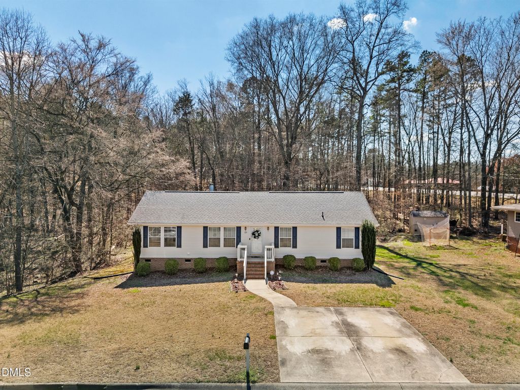 105 Mallard Creek Drive, Graham, NC 27253