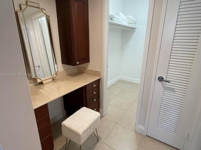 5151 Collins Avenue 1722, Miami Beach, FL 33140