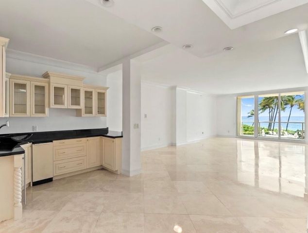 1063 Hillsboro Mile 203, Hillsboro Beach, FL 33062