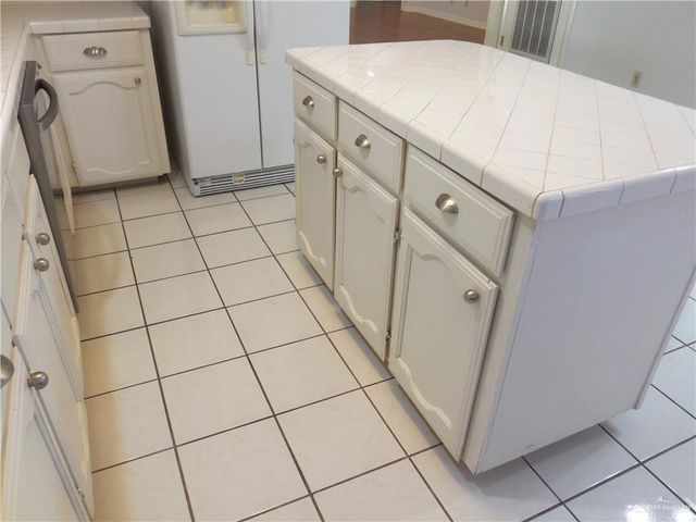 2509 Thunderbird Avenue, Mcallen, TX 78504