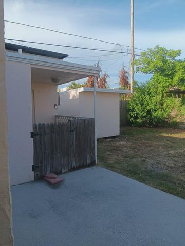 505 Independence Road, West Palm Beach, FL 33405