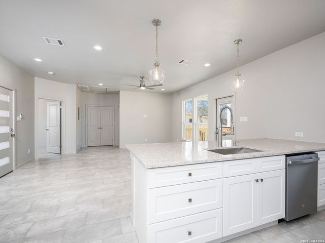 14657 Main St, Lytle, TX 78052